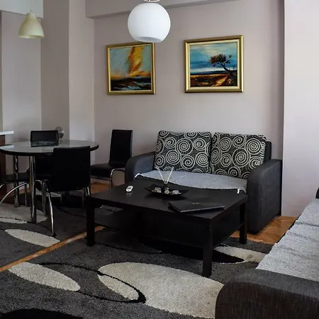 Apartment B&w Flat *