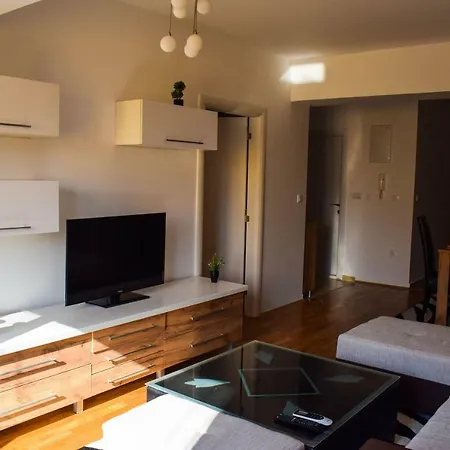 Apartment B&w Flat *